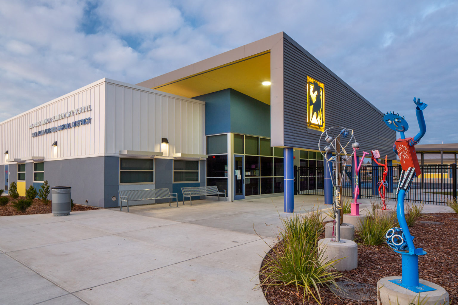 Del Paso Manor Elementary School Vanir